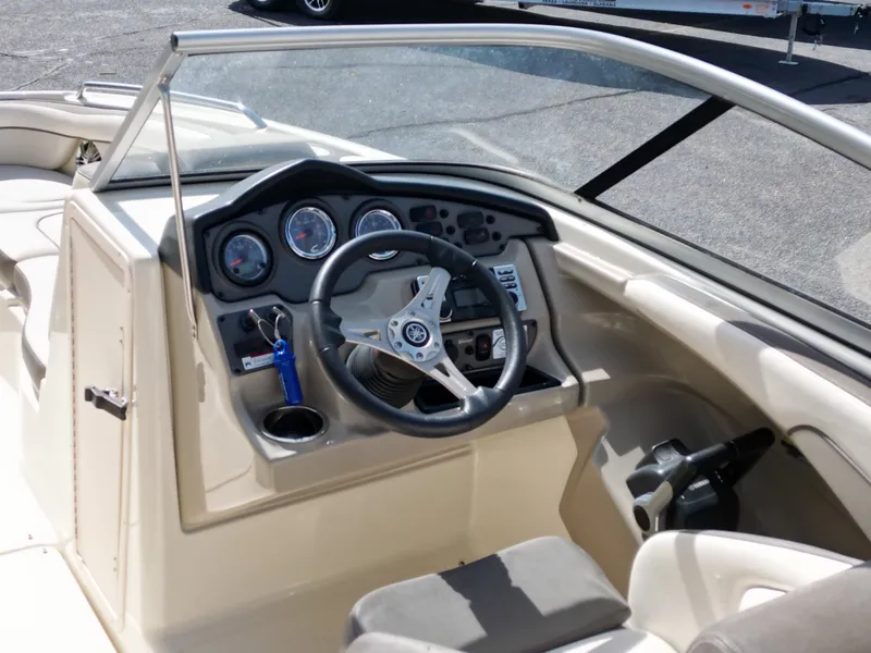 Slide: The Image of Yamaha 242 Limited S 2014 - 15