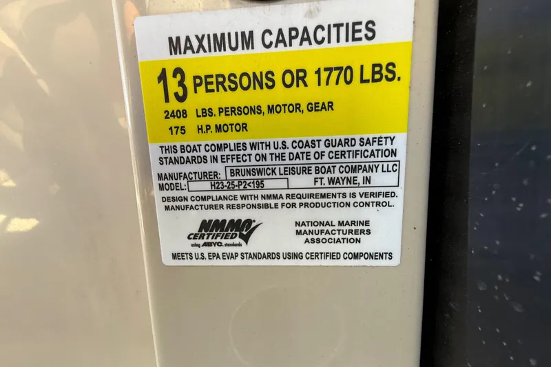 Slide: The Image of 2019 Harris CRUIZER 230 SALT EDITION capacity label, 13 persons or 1770 lbs, NMMA certified. - 88