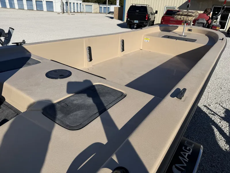 Slide: The Image of Carolina E Series 18 JVX TH 2026 - 5