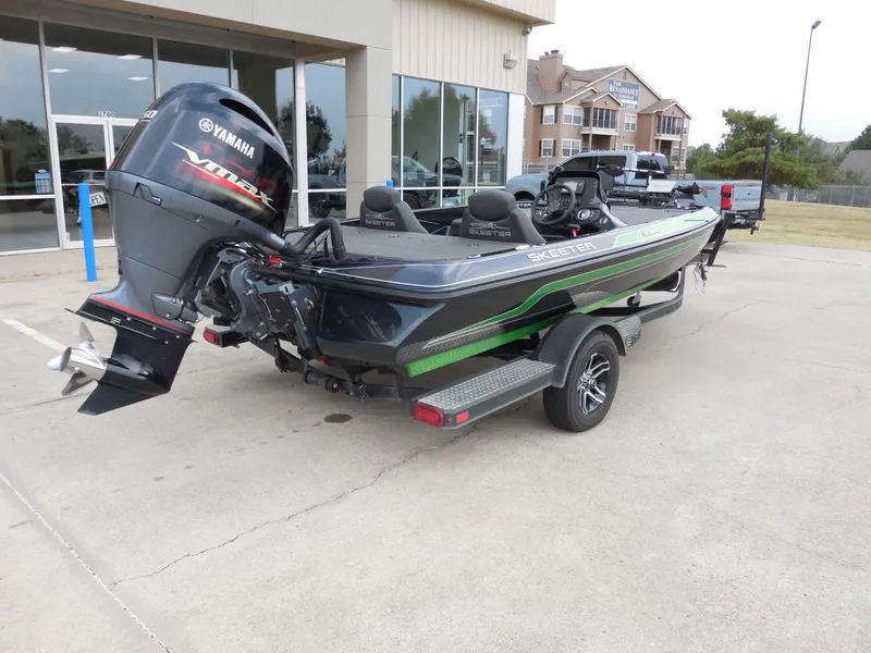 Slide: The Image of Skeeter 150 Zx 2022 - 3