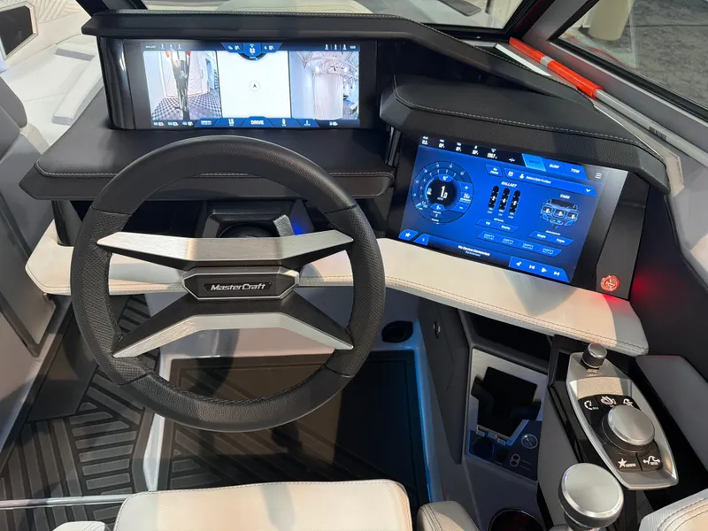 Slide: The Image of MasterCraft XStar 25 2026 - 18