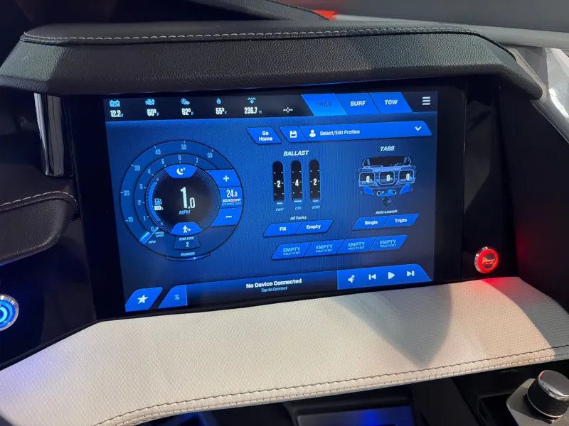 Slide: The Image of MasterCraft XStar 25 2026 - 20