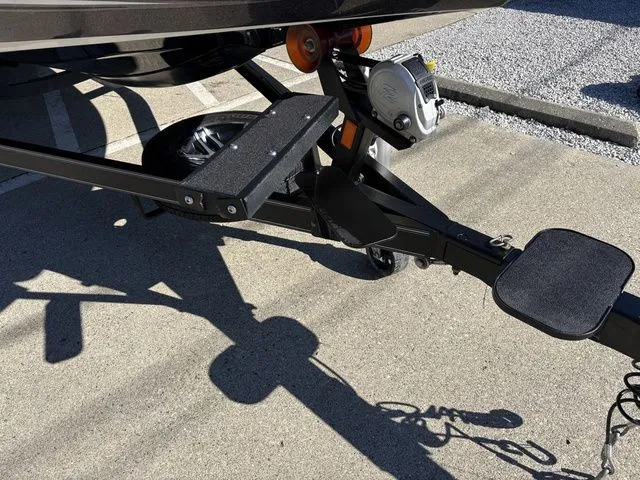 Slide: The Image of Skeeter ZX250 2020 - 10