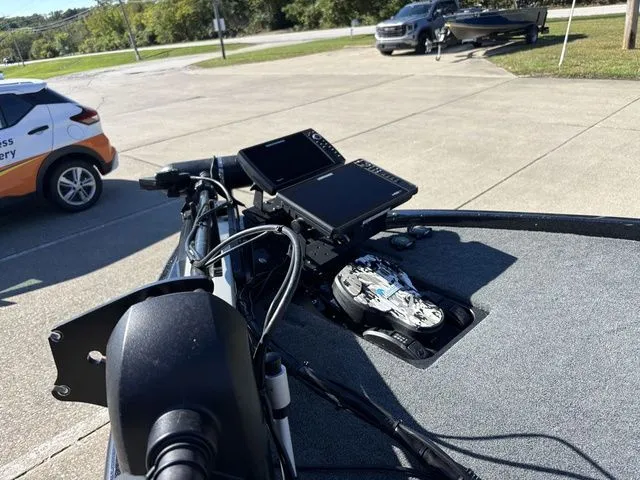 Slide: The Image of Skeeter ZX250 2020 - 14