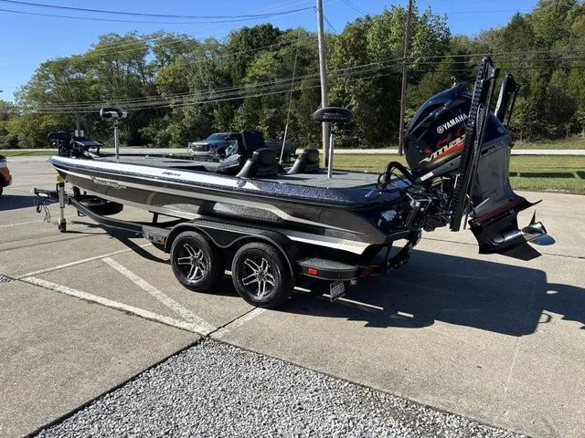 Slide: The Image of Skeeter ZX250 2020 - 18