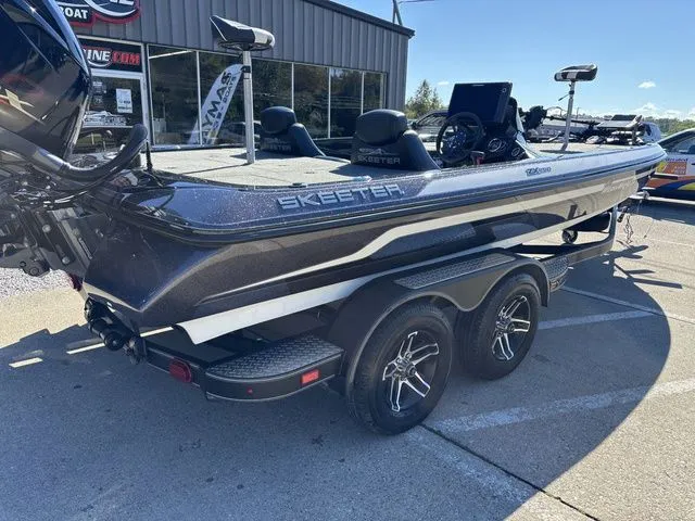 Slide: The Image of Skeeter ZX250 2020 - 3