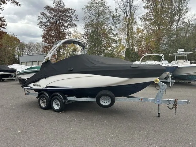 Slide: The Image of Yamaha 212 Limited S 2019 - 22