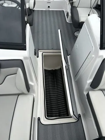 Slide: The Image of Yamaha 212 Limited S 2019 - 32