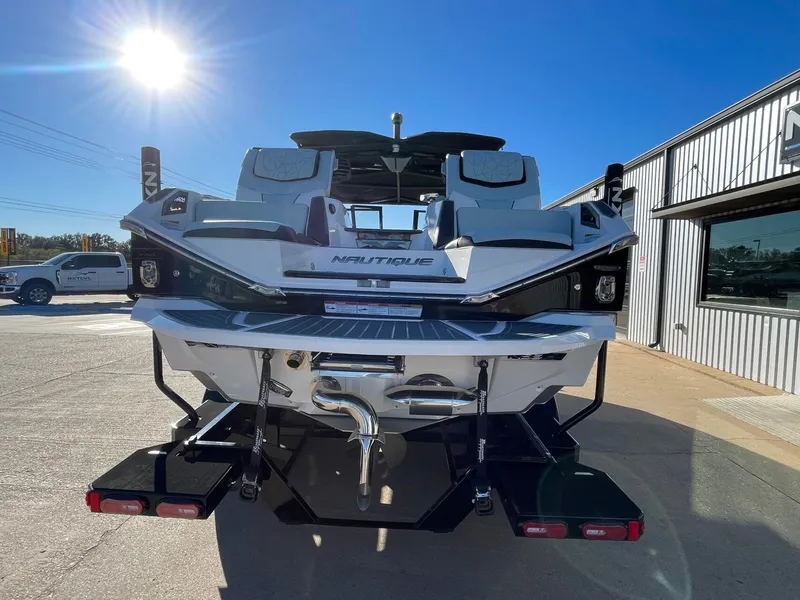 Slide: The Image of Nautique Super Air Nautique G25 Paragon 2021 - 12