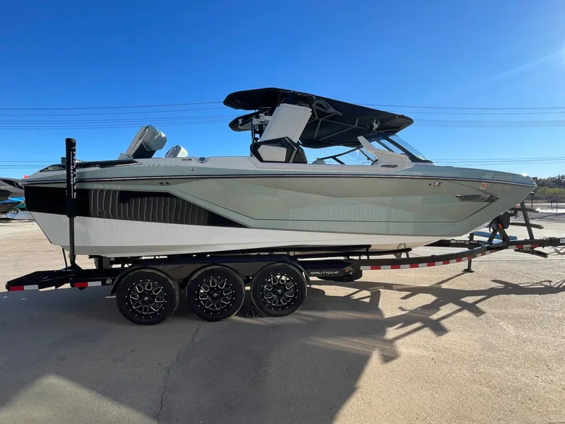 Slide: The Image of Nautique Super Air Nautique G25 Paragon 2021 - 15
