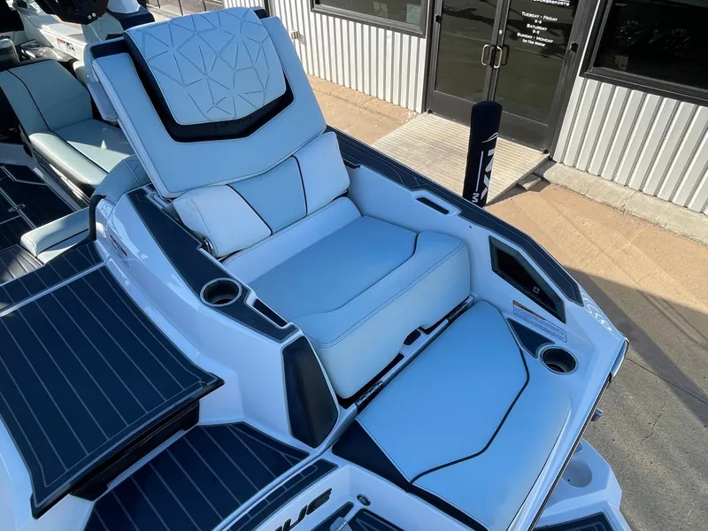 Slide: The Image of Nautique Super Air Nautique G25 Paragon 2021 - 22