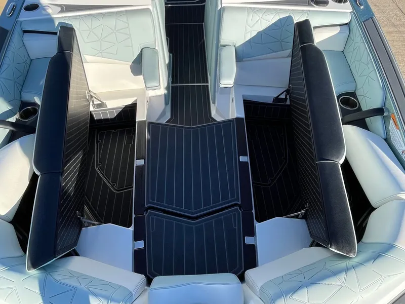 Slide: The Image of Nautique Super Air Nautique G25 Paragon 2021 - 32
