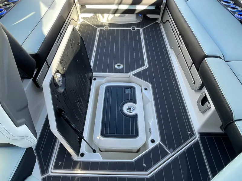 Slide: The Image of Nautique Super Air Nautique G25 Paragon 2021 - 46