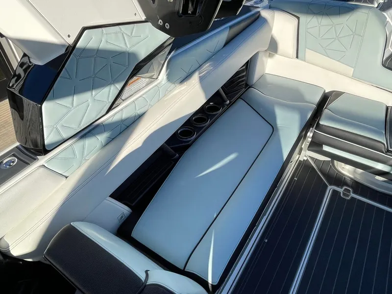 Slide: The Image of Nautique Super Air Nautique G25 Paragon 2021 - 48