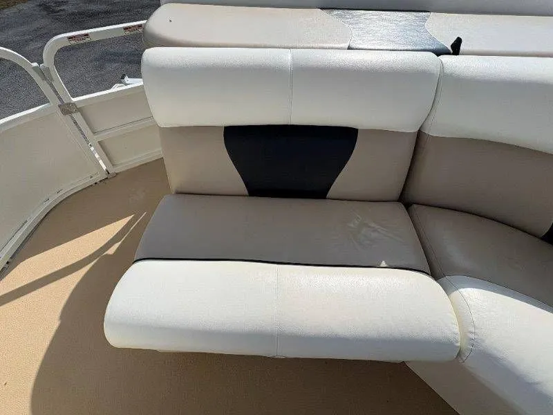 Slide: The Image of Bentley 220 Fish 2009 - 20