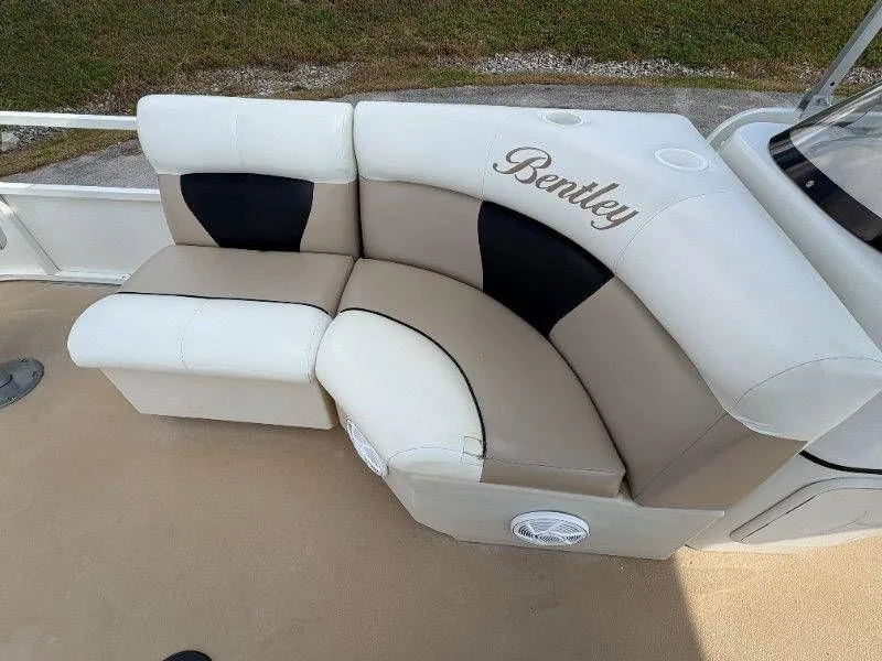 Slide: The Image of Bentley 220 Fish 2009 - 21