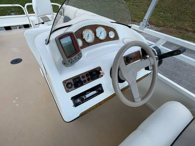 Slide: The Image of Bentley 220 Fish 2009 - 24