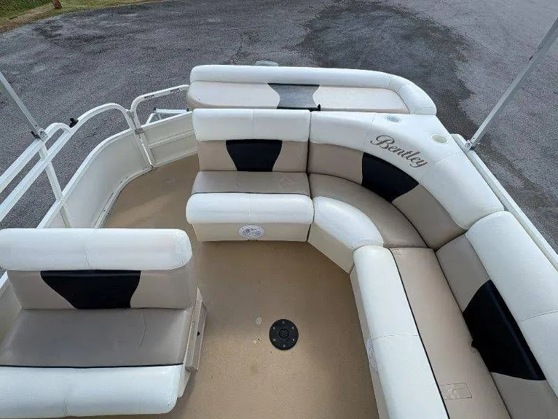 Slide: The Image of Bentley 220 Fish 2009 - 29