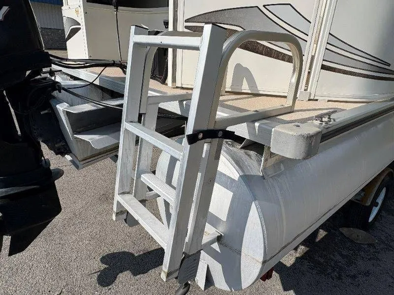 Slide: The Image of Bentley 220 Fish 2009 - 30