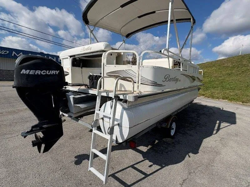 Slide: The Image of Bentley 220 Fish 2009 - 32