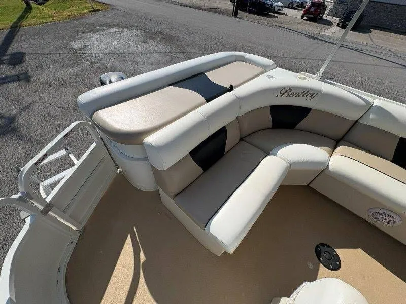 Slide: The Image of Bentley 220 Fish 2009 - 33