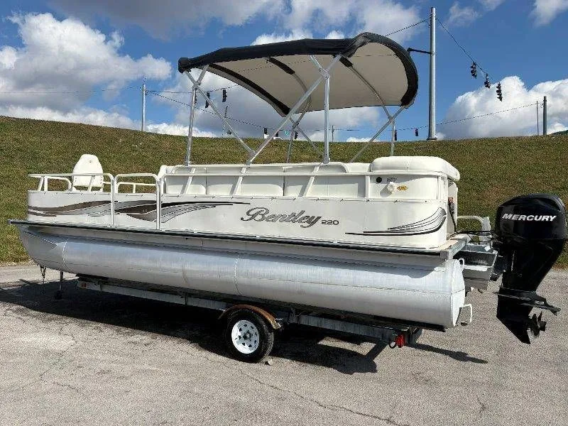 Slide: The Image of Bentley 220 Fish 2009 - 37