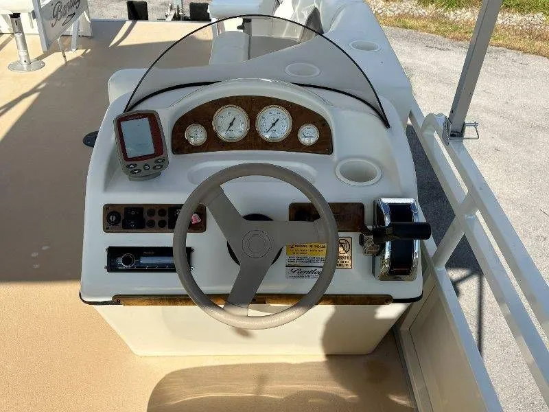 Slide: The Image of Bentley 220 Fish 2009 - 43