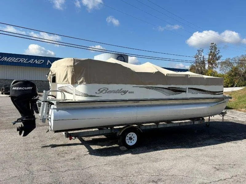 Slide: The Image of Bentley 220 Fish 2009 - 44