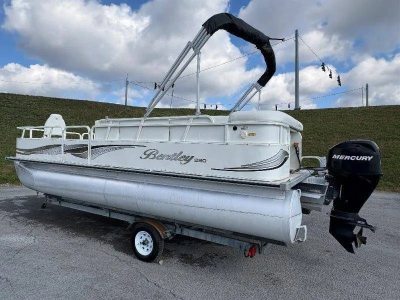 Slide: The Image of Bentley 220 Fish 2009 - 8