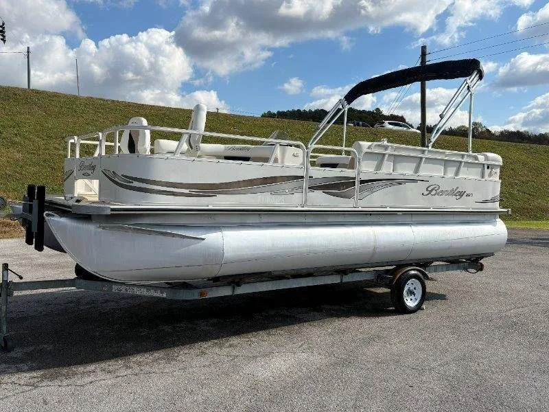 Slide: The Image of Bentley 220 Fish 2009 - 9