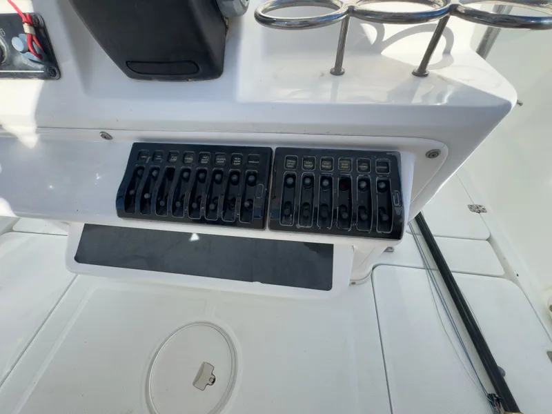 Slide: The Image of Century 2901 Center Console 2006 - 17