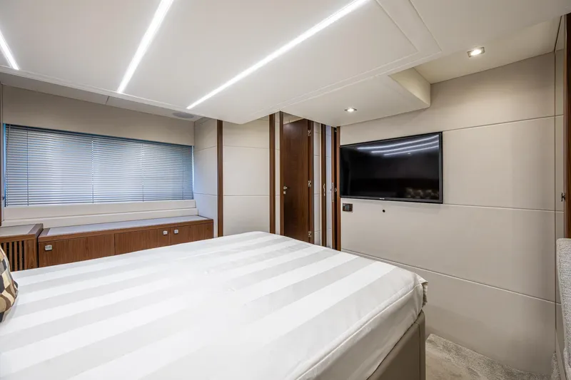 Slide: The Image of Sunseeker Predator 50 2019 - 51
