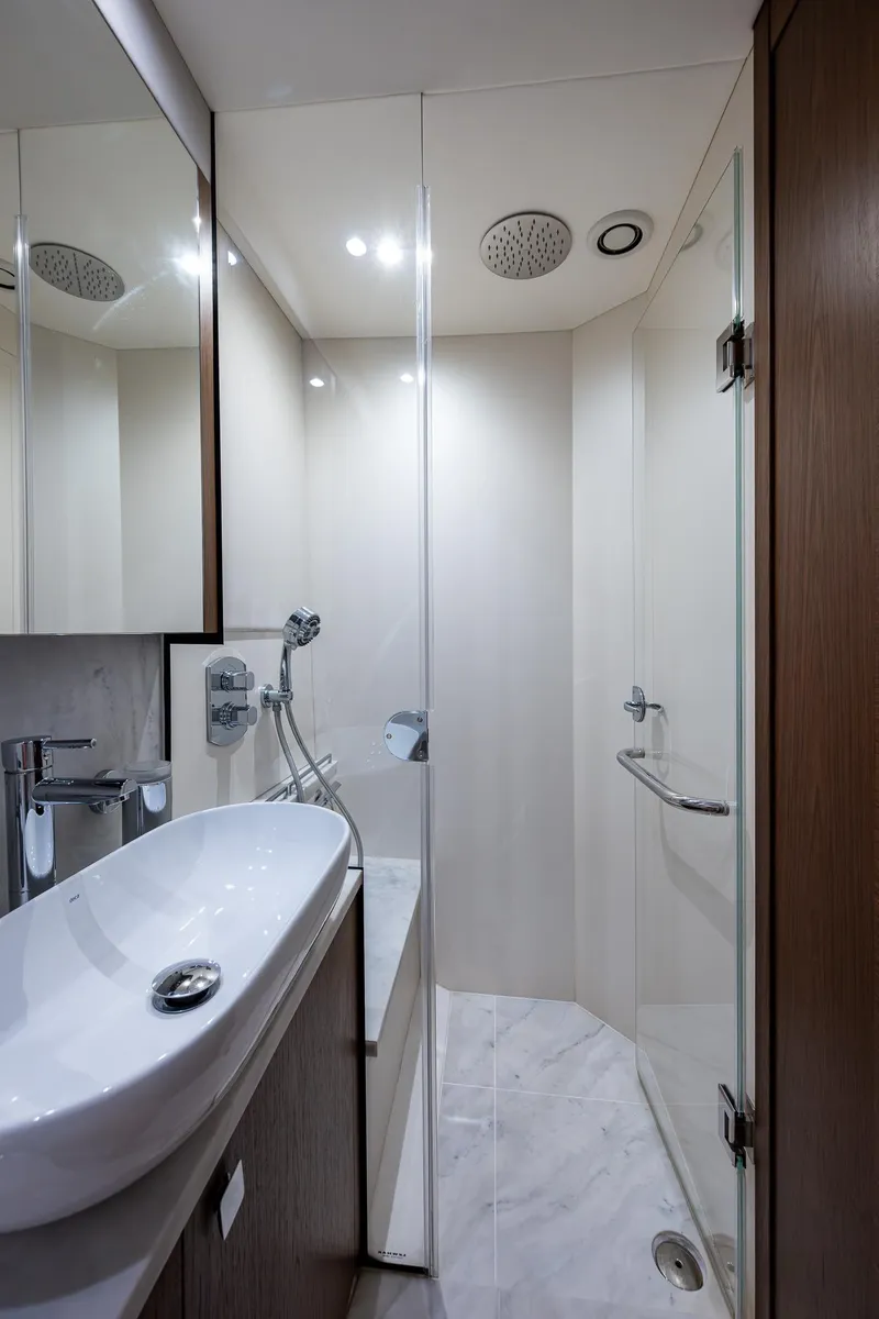 Slide: The Image of Sunseeker Predator 50 2019 - 56