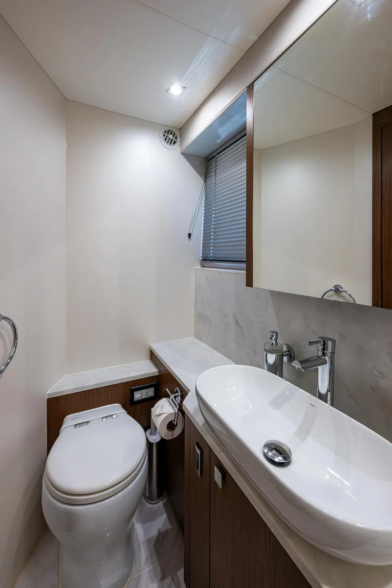 Slide: The Image of Sunseeker Predator 50 2019 - 57