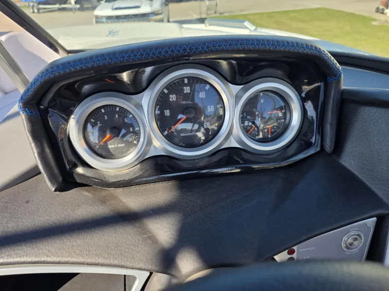 Slide: The Image of MasterCraft XT22 2020 - 26