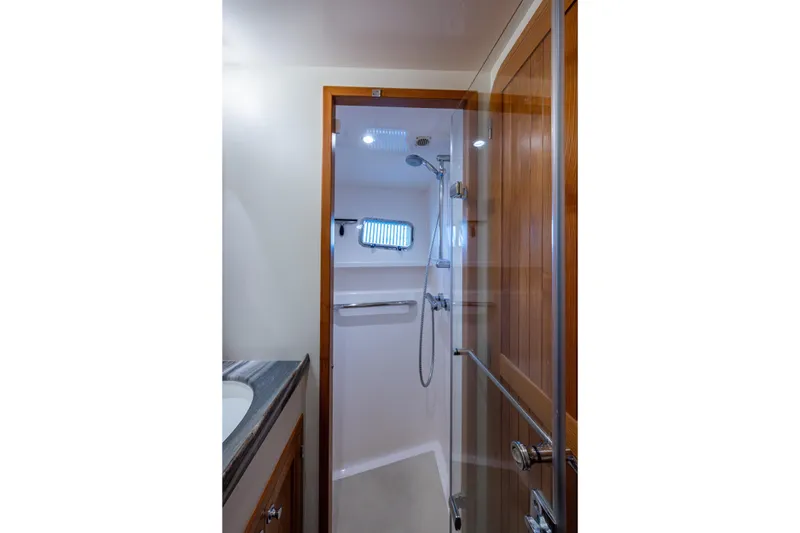 Slide: The Image of Guest shower and shower door - 30