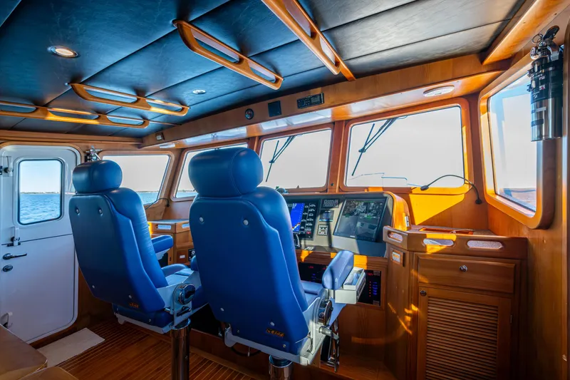 Slide: The Image of Pilothouse helm and Stidd chairs - 40