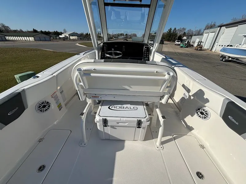 Slide: The Image of 2026 Robalo R250 6 - 6