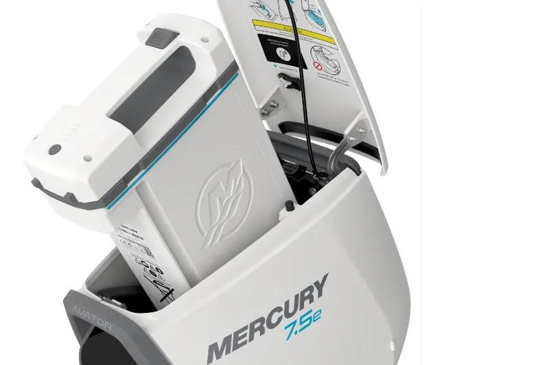 Slide: The Image of Electric outboard motor, Mercury 7.5e, Pond-Tini Series 12, 2025 model, open compartment view. - 12