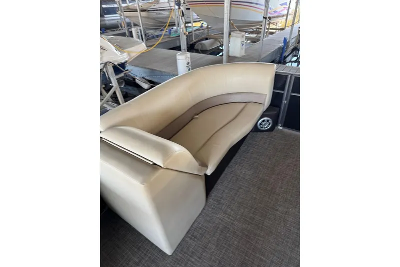 Slide: The Image of Beige seating on 2015 Crest 22 Crest I boat, docked in marina. - 23