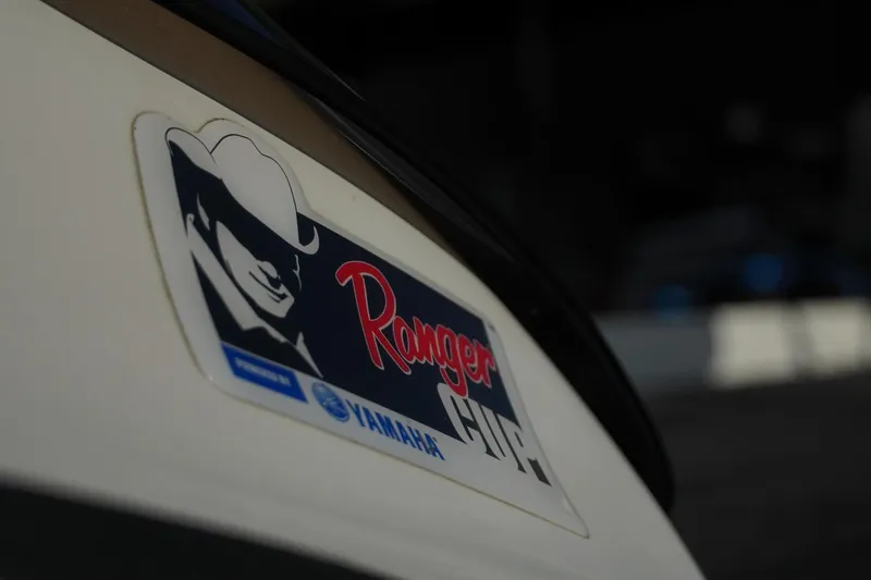 Slide: The Image of Sticker on 2008 Ranger Z520 Comanche Ranger Cup boat, featuring Yamaha logo. - 15