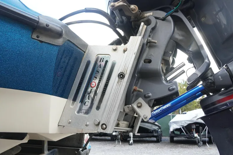 Slide: The Image of 2008 Ranger Z520 Comanche Ranger Cup boat with Bass Jac motor mount detail. - 39