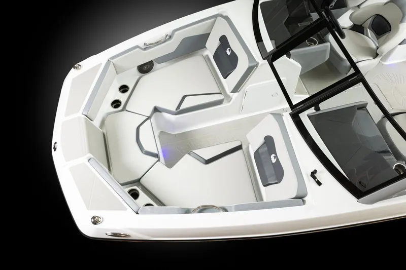 Slide: The Image of Scarab 210 SE 2026 - 22