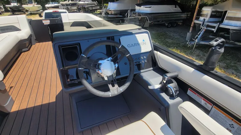 Slide: The Image of Manitou Explore 26 Switchback 2025 - 7