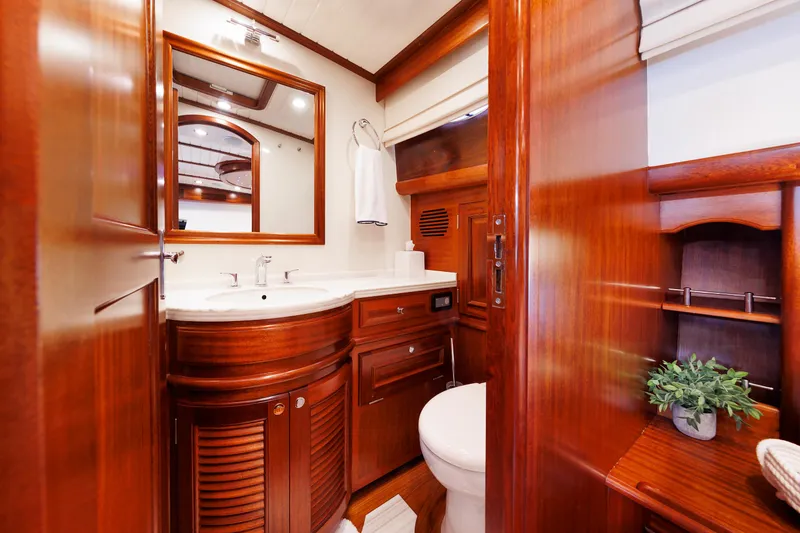 Slide: The Image of Vicem 72 Flybridge - 11