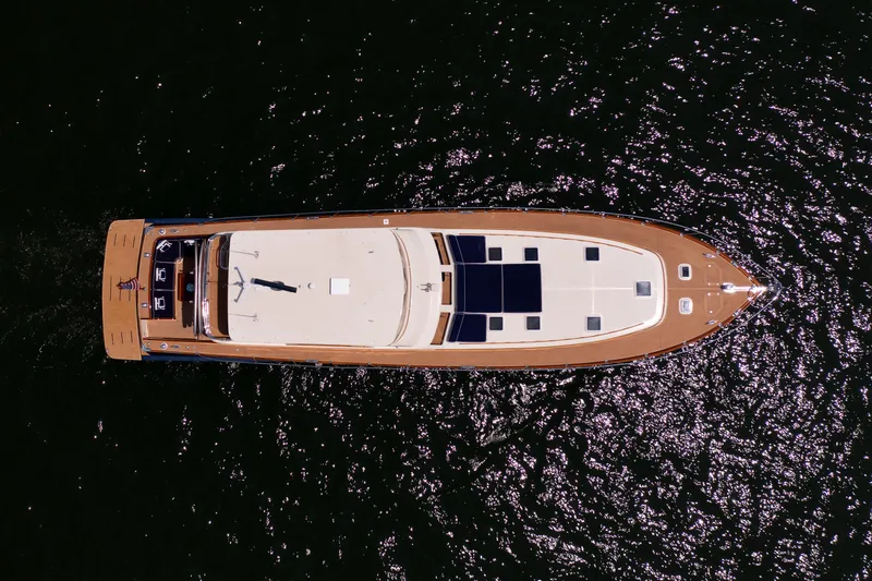 Slide: The Image of Vicem 72 Flybridge - 22