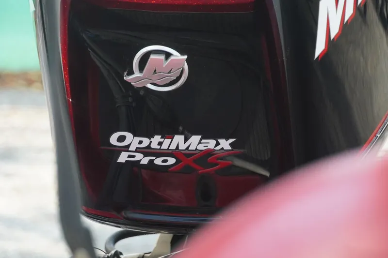 Slide: The Image of 2011 Ranger Z119 boat with OptiMax Pro XS engine detail. - 22