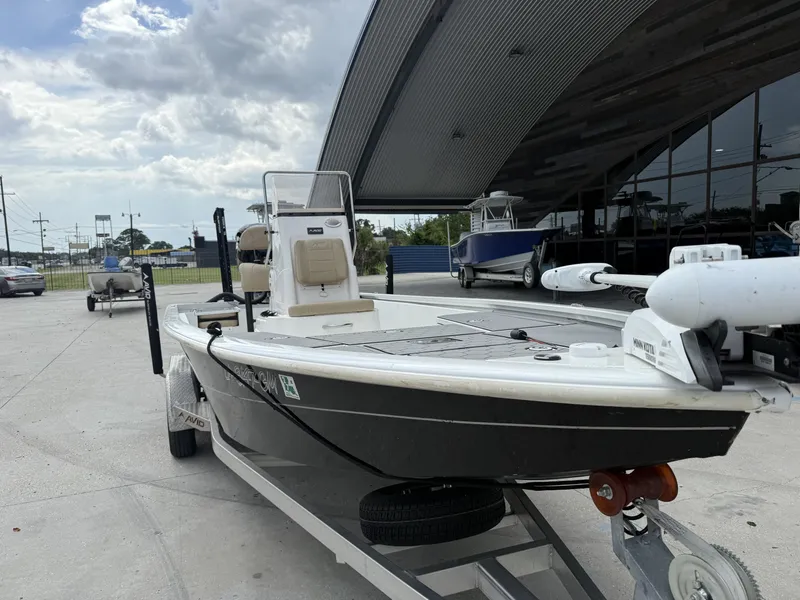 Slide: The Image of Yamaha 200 horsepower four-stroke engine on 2020 Avid 23 FS boat. - 13