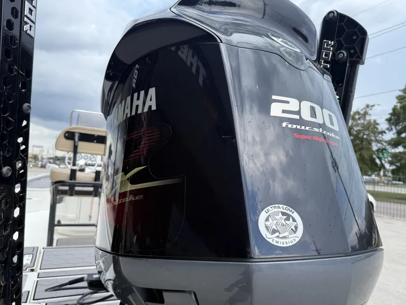 Slide: The Image of Minn Kota Raptor on Yamaha motor, Avid 23 FS 2020 at The Boat Yard. - 14