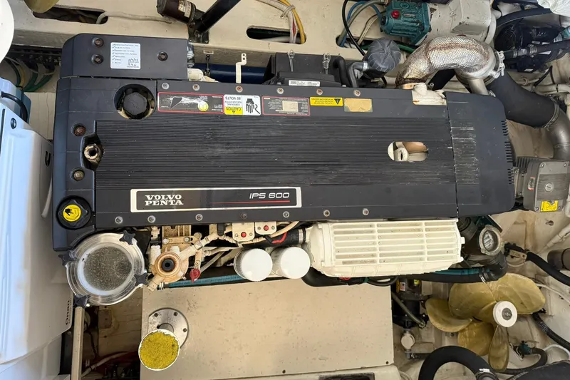 Slide: The Image of Volvo Penta IPS 600 engine in a 2011 Tiara Yachts 4500 Sovran. - 81